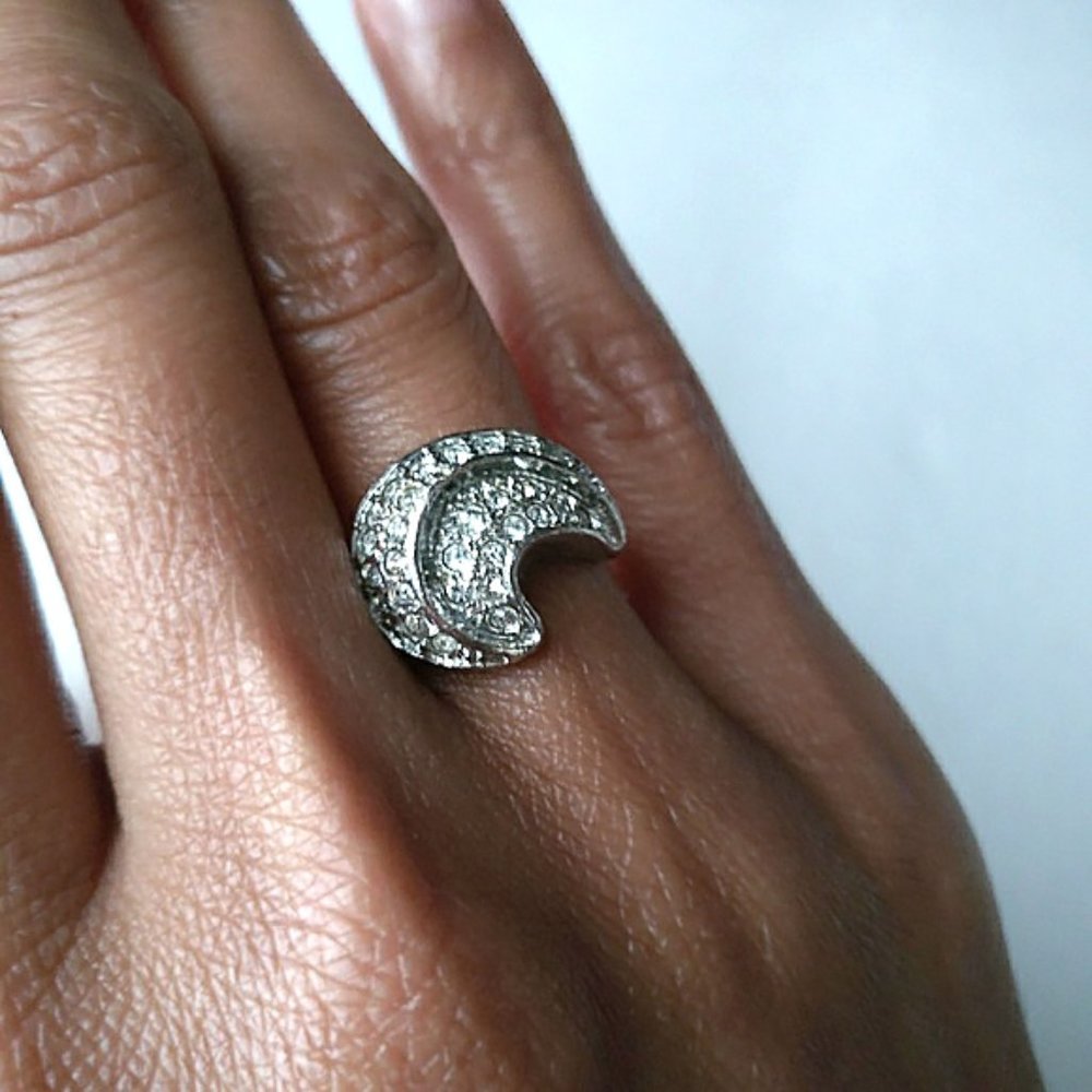 Ring - Picture 4 of 14